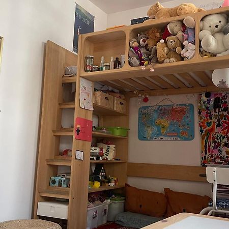 파리 Bright Atypical Duplex In Menilmontant 아파트 외부 사진